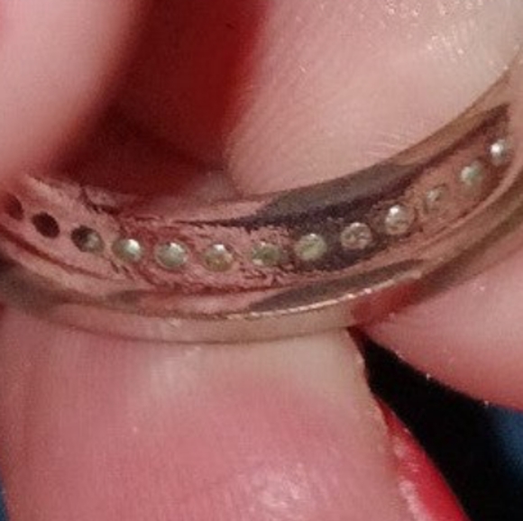 Ring - Picture 4 of 7